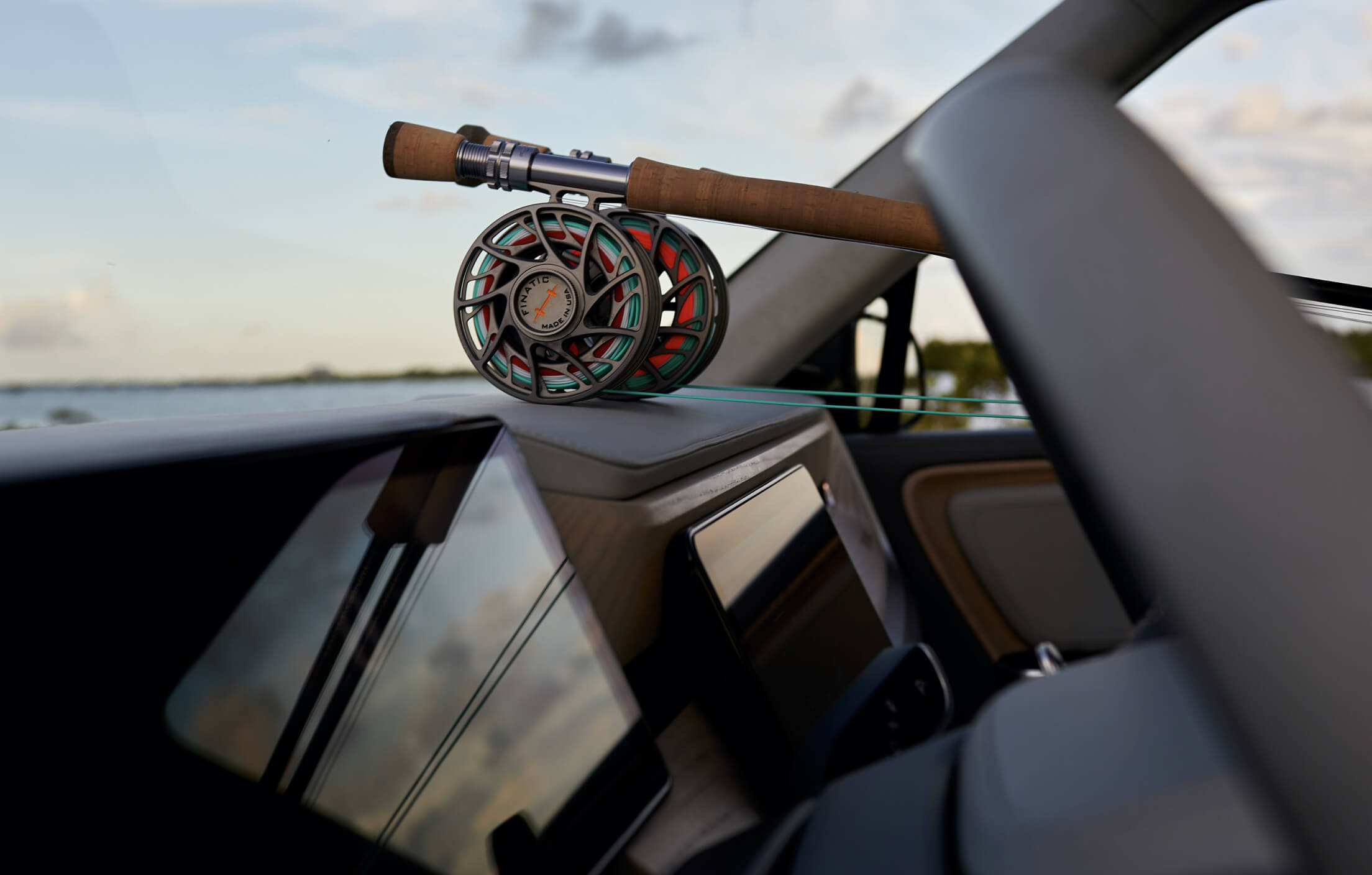 r1s_utility_bring_all_your_gear_hero_des